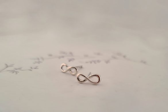 Marielle Girardin, boucles d'oreilles argent infini