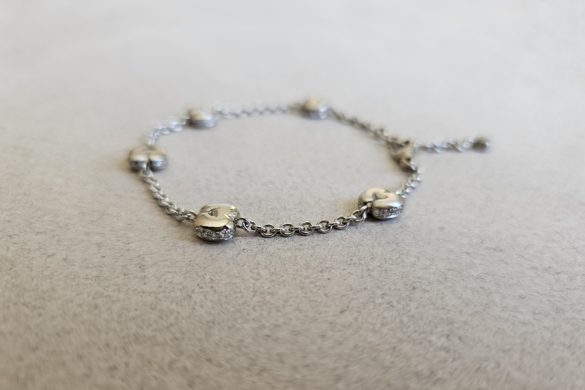 Bijoux Marielle Girardin, Bijoux personnalisés, Or écologique, Neuchâtel, alliances sur-mesure, bagues de fiançailles, créatrice de bijoux, bague, mariage